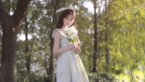 鸡排哥被拽衣服事件